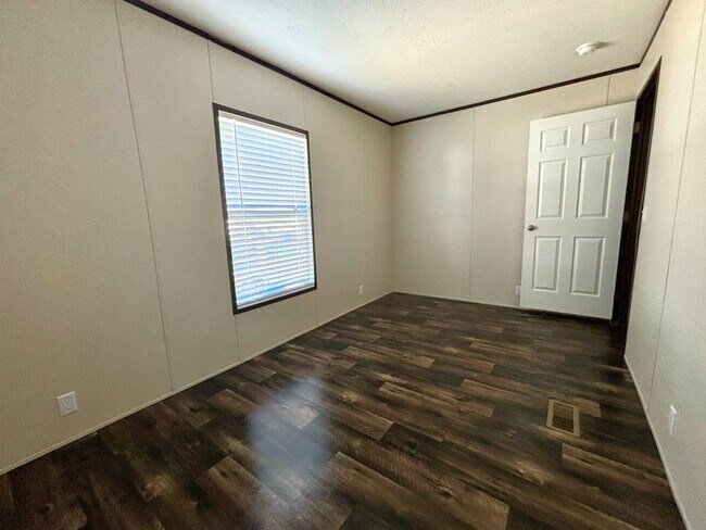 Building Photo - 2101 Ladnier Rd