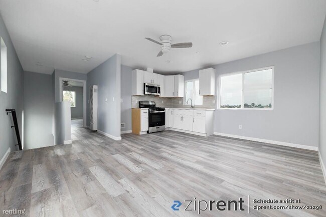 Building Photo - 3 br, 3.5 bath House - 3447 Ocean View Blv...
