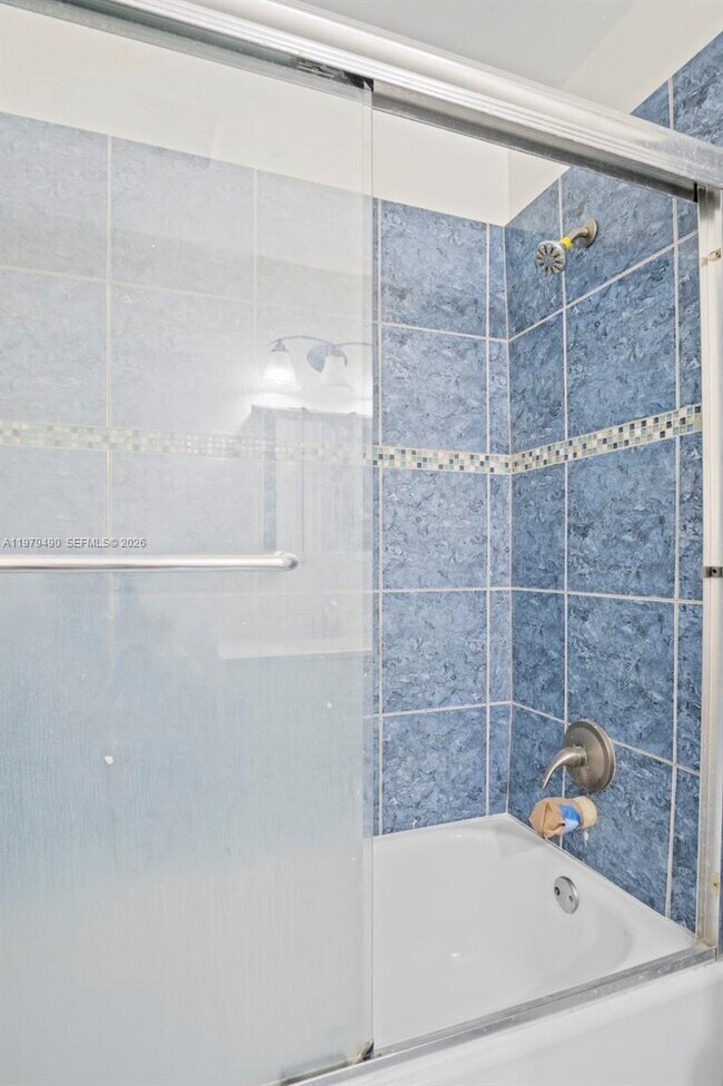 Foto del edificio - 6252 Highland Ct