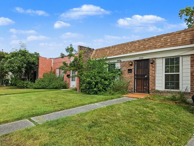 Photo - 8922 Kempwood Dr. House