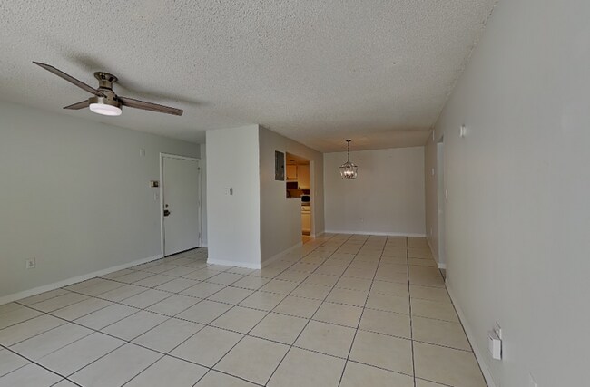 Building Photo - 310 Cherokee Ct