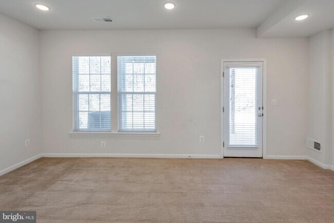 Foto del edificio - 2916 Koens Ct