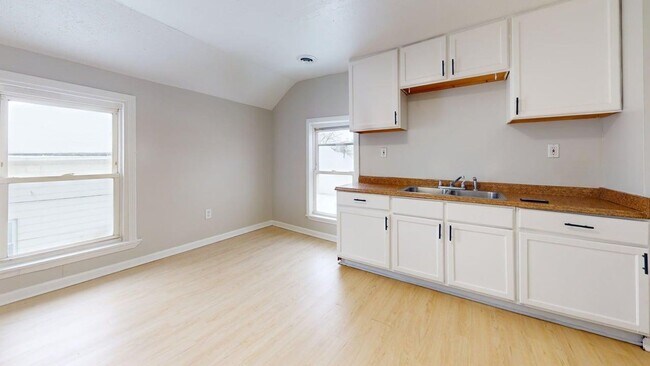 Foto del edificio - 3130 W 30th St