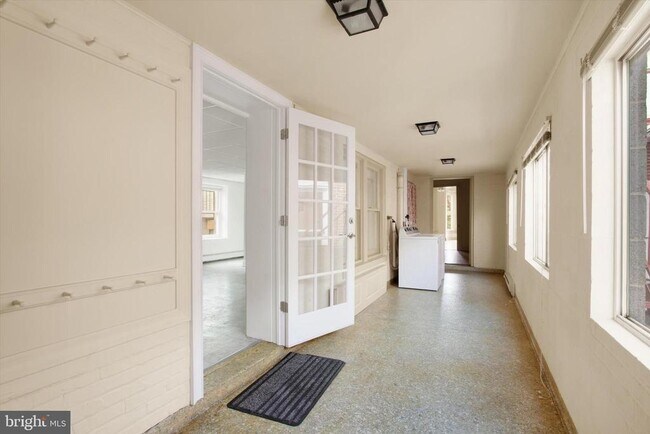 Building Photo - 110 Baltimore St