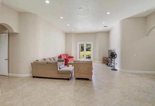 Building Photo - 14094 43rd Rd N