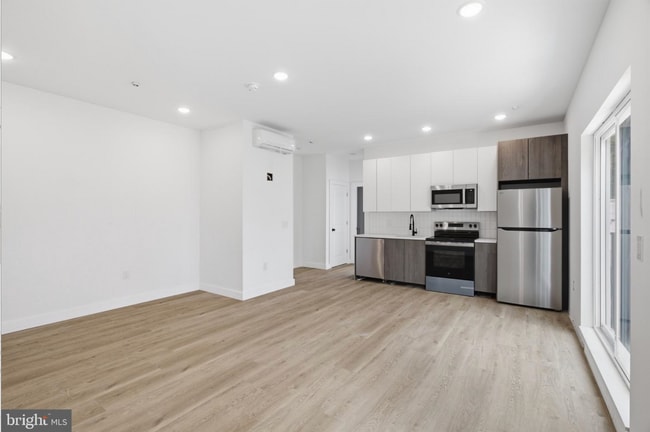 Photo - 613 N Brooklyn St-6 Apartment