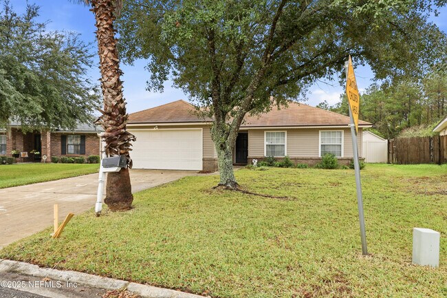 Foto del edificio - 1739 Saw Lake Drive