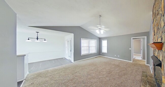 Building Photo - 7245 Beaver Run Dr