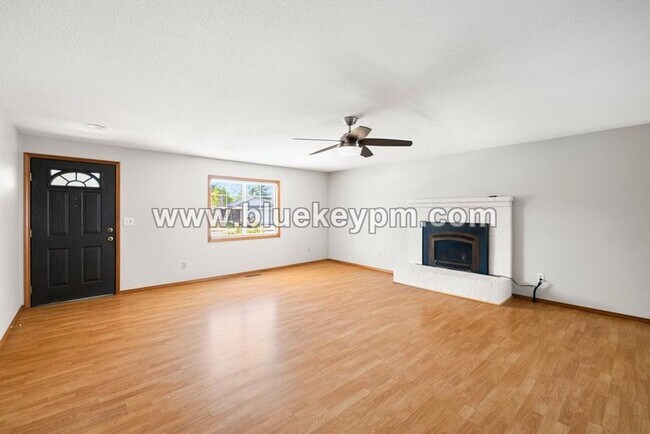 Foto del edificio - 3 Bed, 2 Bath Home in Wilsonville on a Cul...