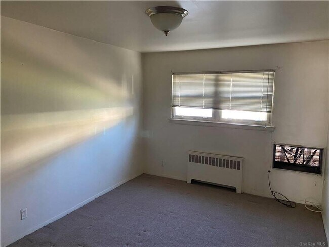 Foto del edificio - 218-35 100th Ave