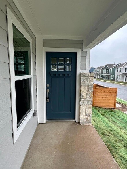 Building Photo - 346 Carmello