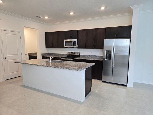 Foto del edificio - Brand New Corner Lot Townhome!