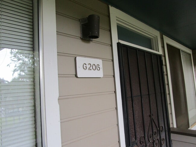 Building Photo - Mililani Terrace 1 Bed