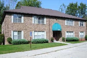 Building Photo - 8633-8689 Macomb St