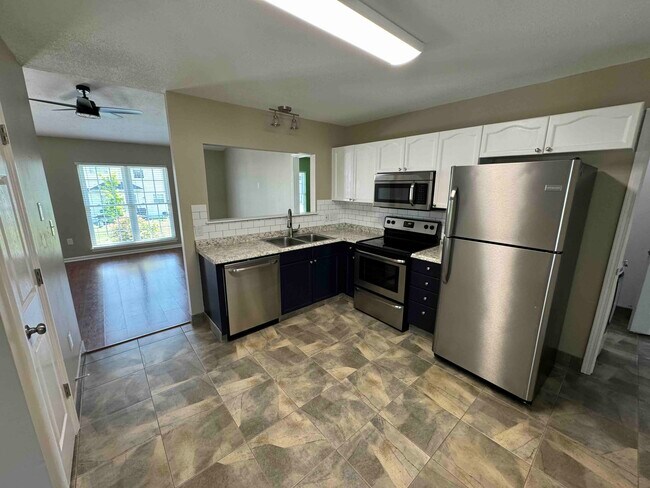 Building Photo - 3618 Chepstow Ct