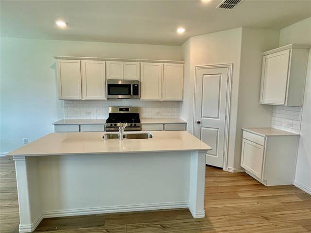 Foto del edificio - 8608 Whistling Duck Dr