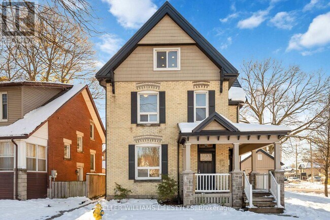 Building Photo - 79 Beaconsfield Ave