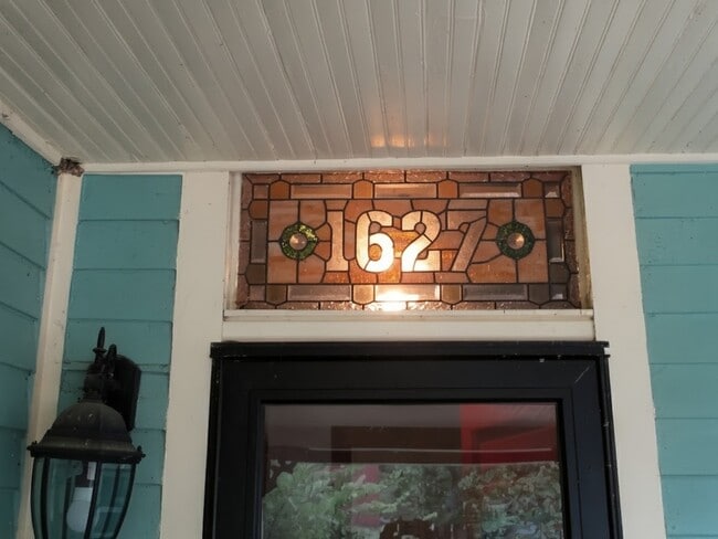 Foto del edificio - 1627 New Hampshire St