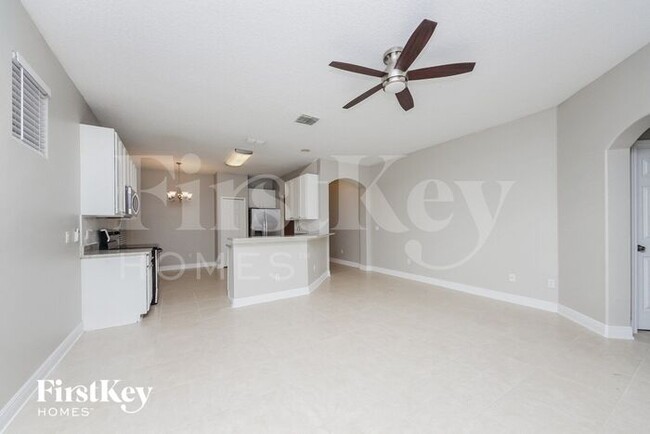 Foto del edificio - 2643 Rainbow Springs Ln