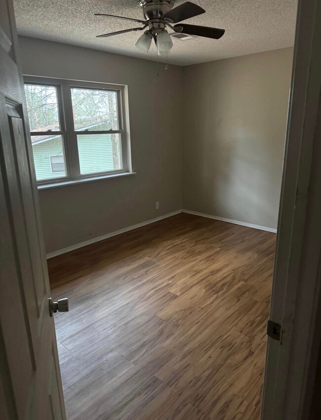 Foto del edificio - 524 Cedar Cir