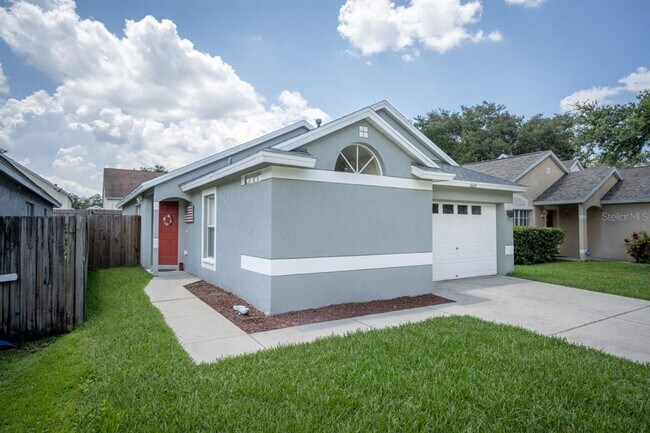 Foto del edificio - 6641 Summer Haven Dr