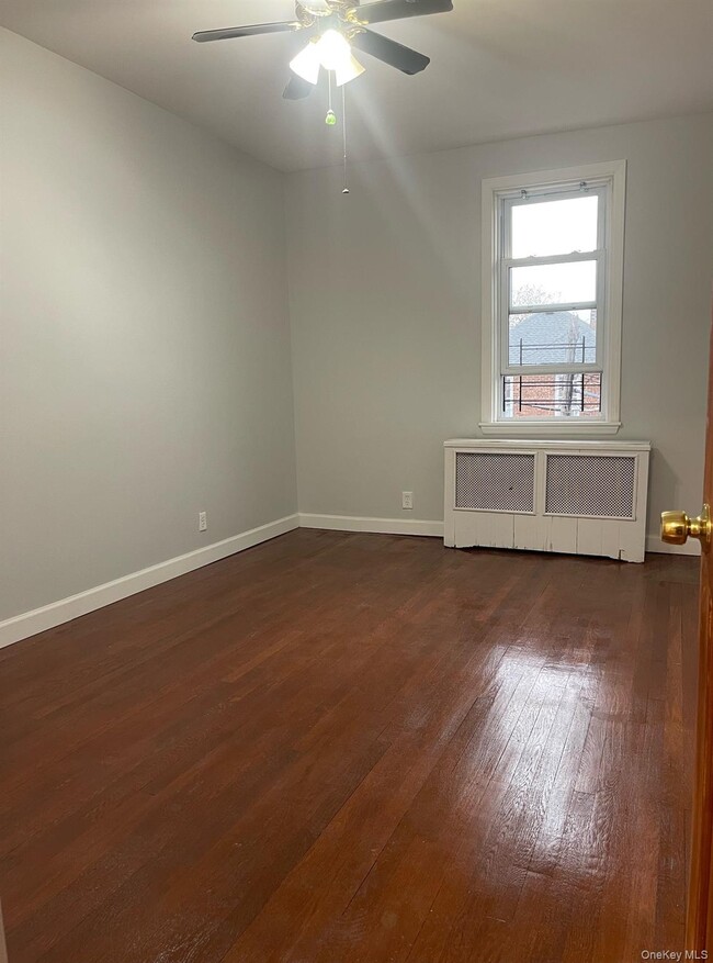 Building Photo - 1822 Fowler Ave