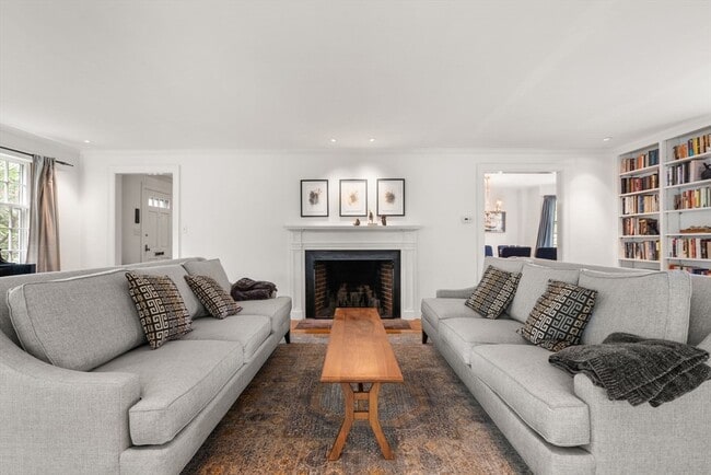 Building Photo - 205 Brattle St