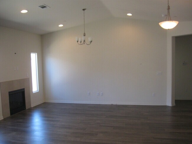 Foto del edificio - 1339 Darien Ct