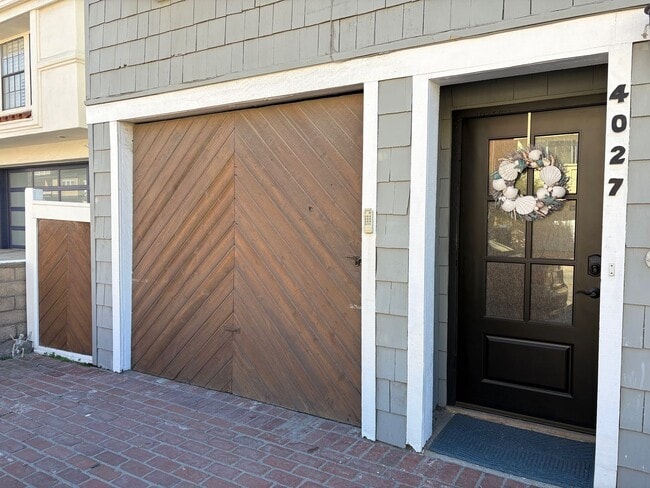 Foto del edificio - 4027-4029 Ocean Dr