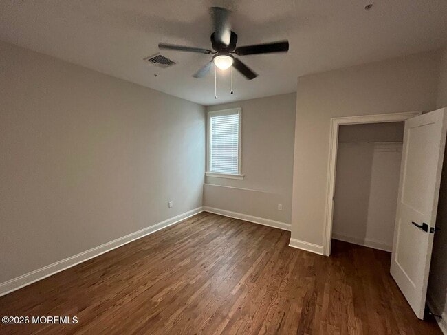 Building Photo - 35 Broad St