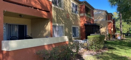 Building Photo - 656 Kenwick Cir