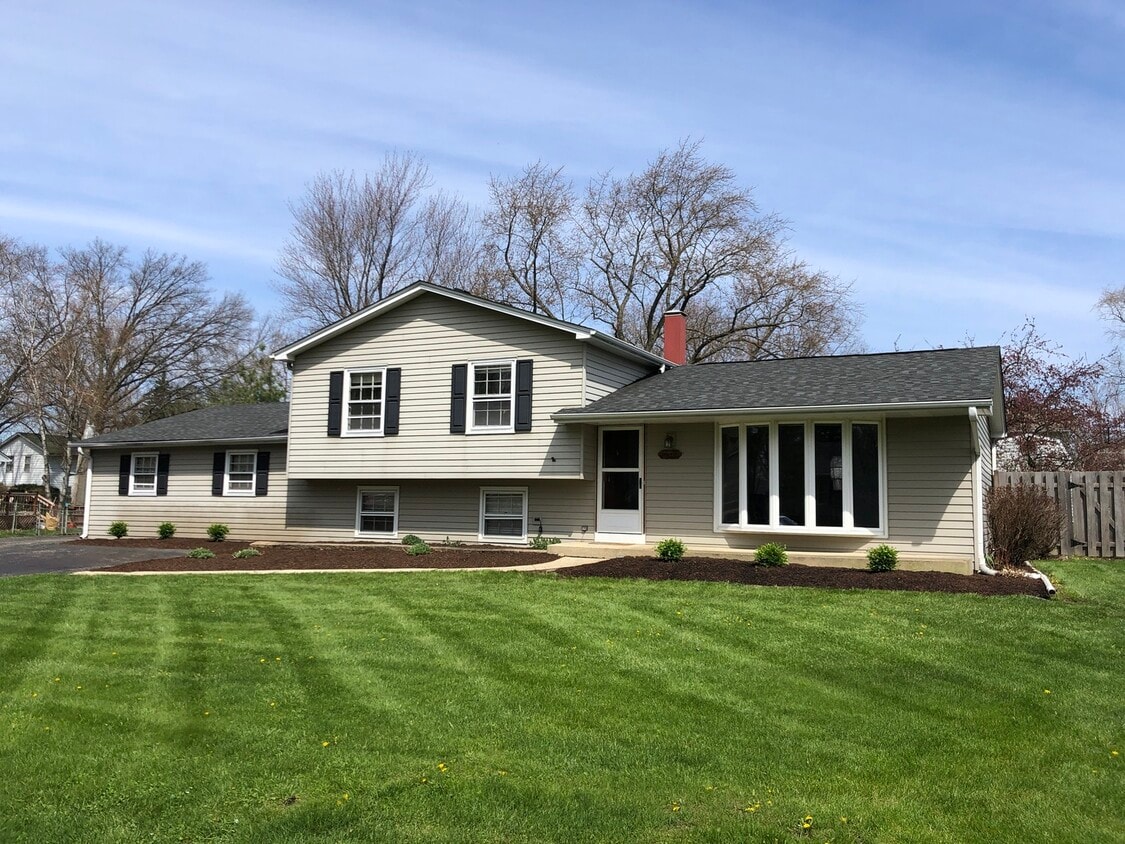 26W430 Blair St, Winfield, IL 60190 House Rental in Winfield, IL