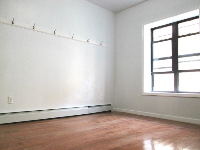 Building Photo - 67 Bay 37Th St