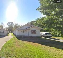Building Photo - 2820 Thomas Blvd