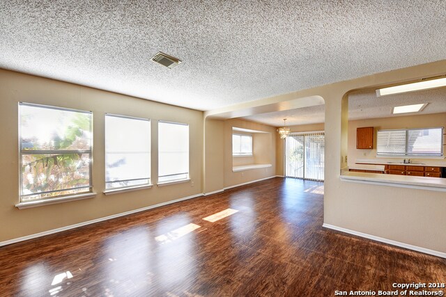 Building Photo - 801 Meadow Scape