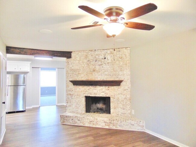 Building Photo - Beautiful Home for Lease!