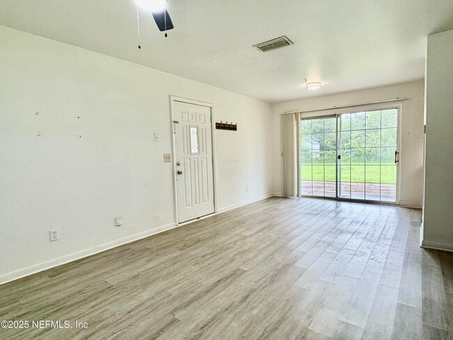 Building Photo - 10857 Dulawan Dr