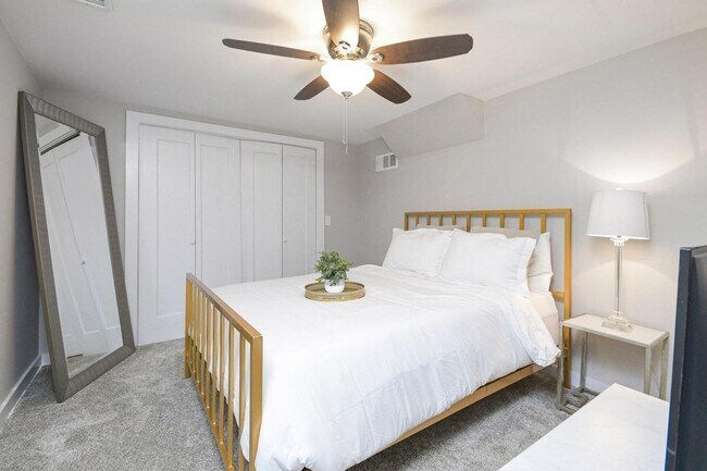 Foto del edificio - 1452 Akridge St NW