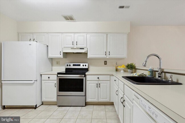 Foto del edificio - 38 Bark Hollow Ln