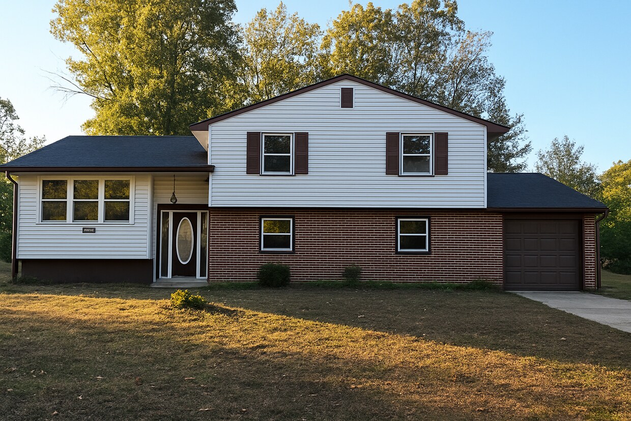 Beautifully Updated 4 Bedroom Rental Home - Beautifully Updated 4 Bedroom Rental Home