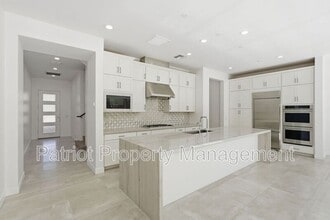 Building Photo - 7347 E Vista Bonita Dr