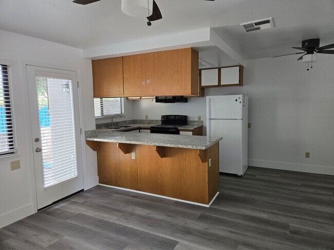 Foto del edificio - 4928 Westgate Ct