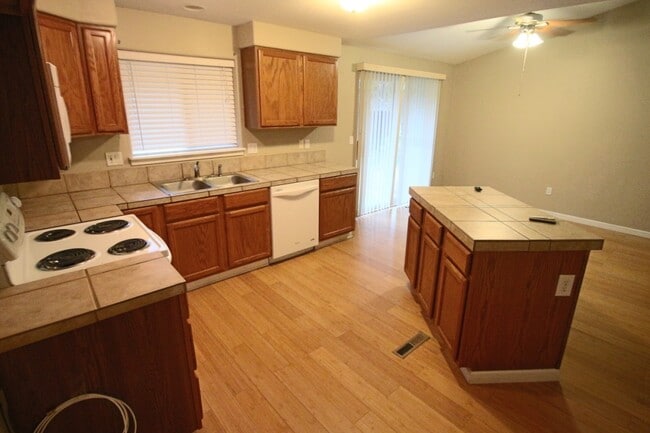 Building Photo - 56083 Gothard Way