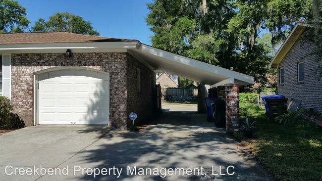 Building Photo - 715 Sterling Dr