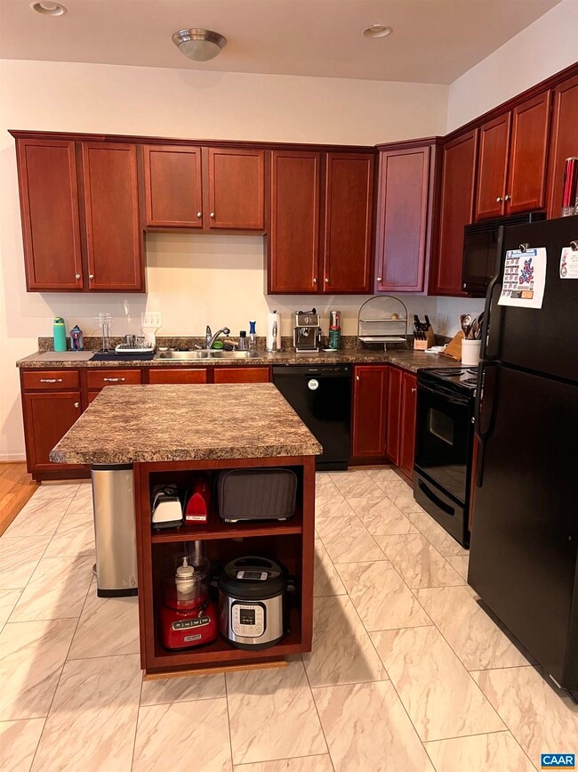 Foto del edificio - 161 Brookwood Dr