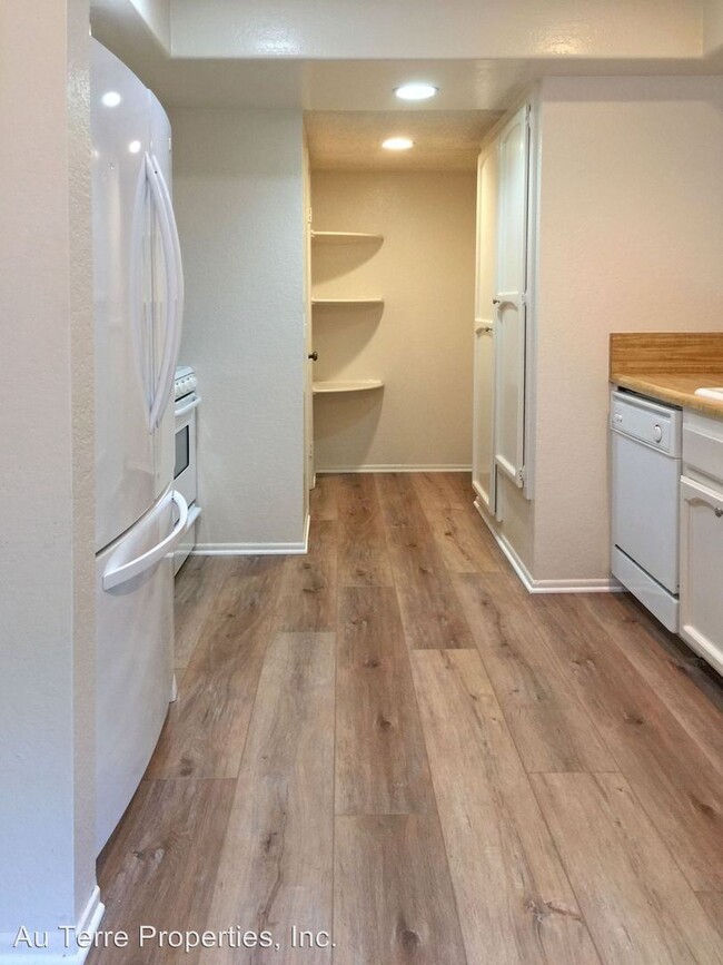Building Photo - 2522 Elden Ave