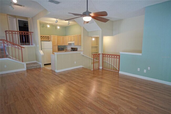 Building Photo - 702 Promenade Pl