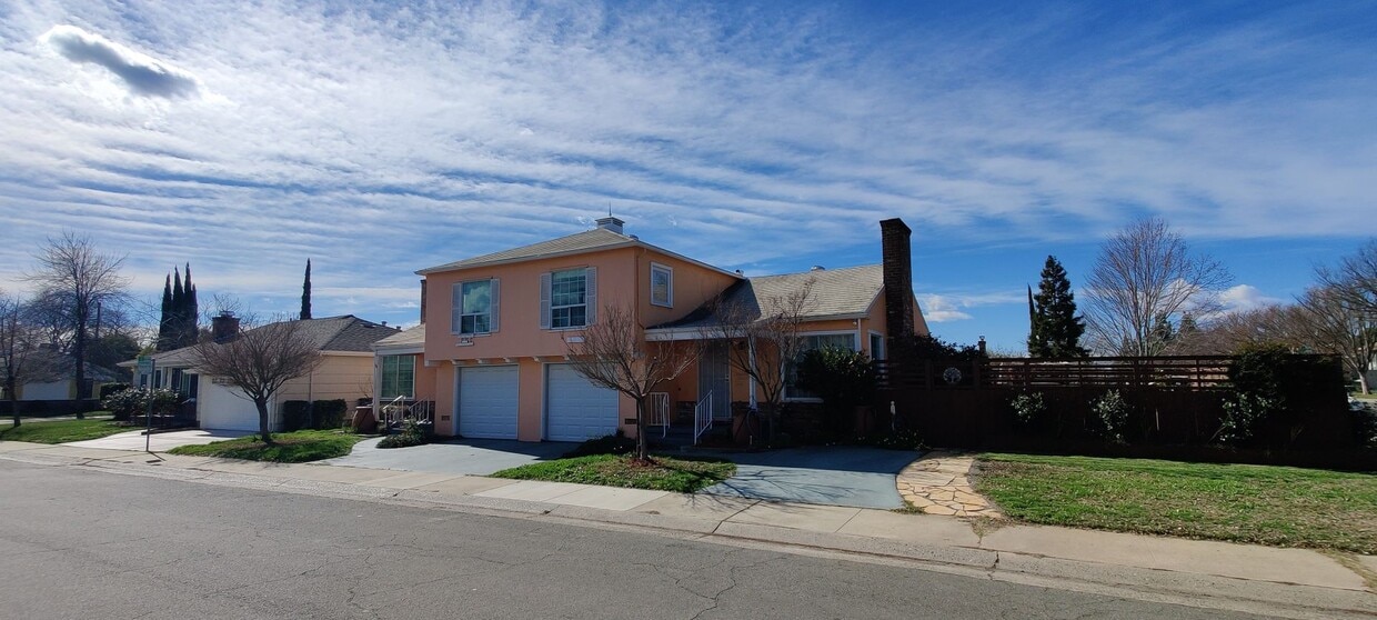 Primary Photo - 55th St. Sacramento
