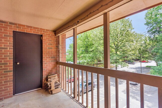 Building Photo - 102-4 Turtle Creek Rd