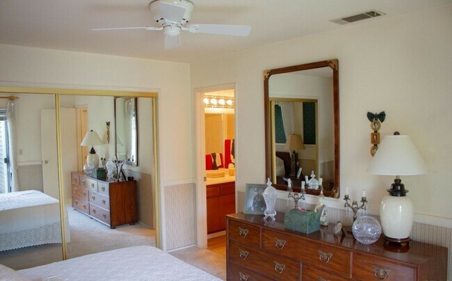 Foto del edificio - 8000 Kroll Way